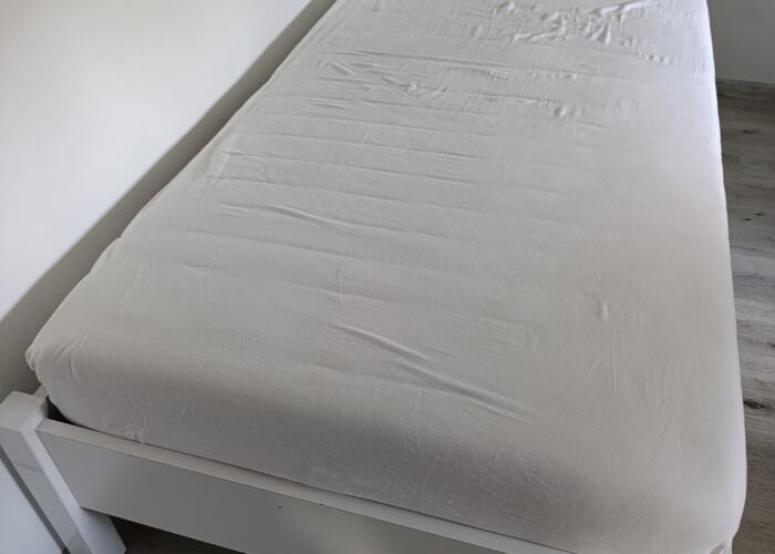 Grajewo ogłoszenia: Sprzedam łóżko biały połysk używane 90x200, stelaże...